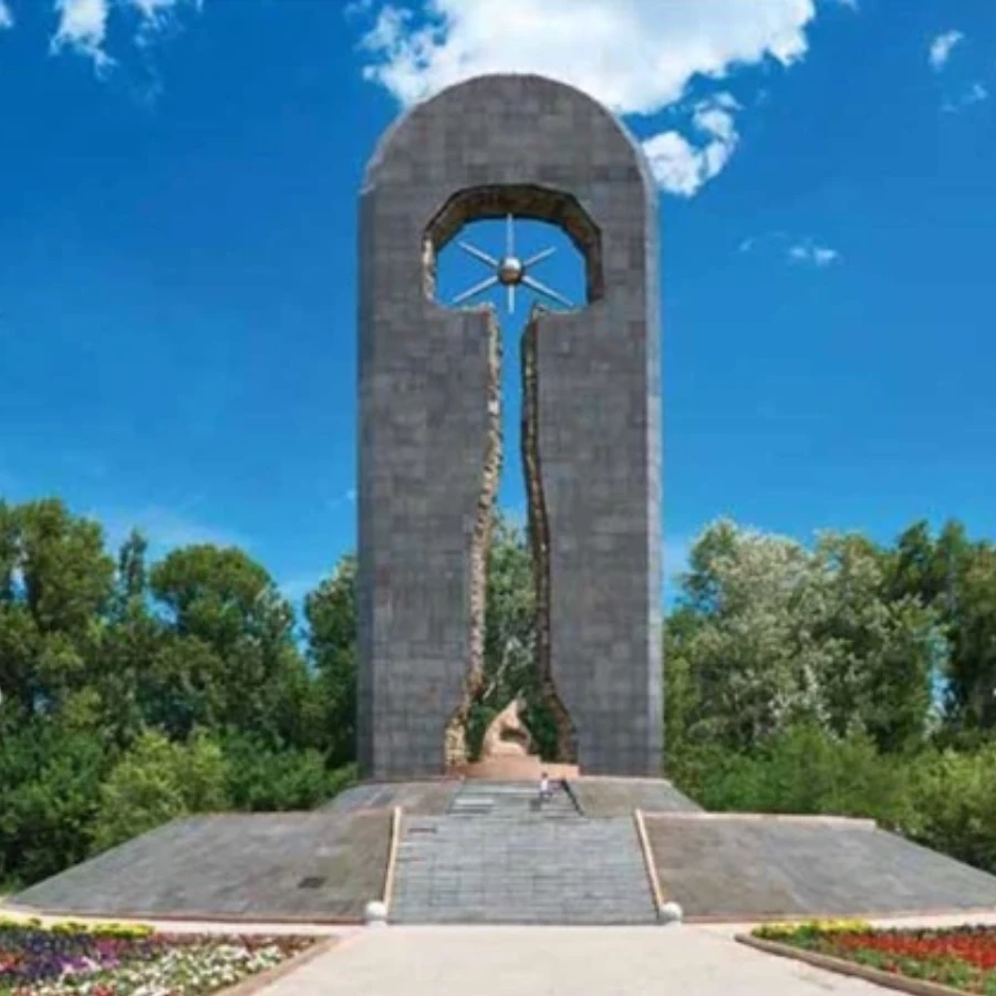Мемориал «Сильнее смерти» (город Семей)